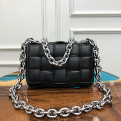 BV Chain Bag Size: 26x18cm Black Silver