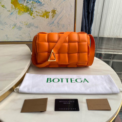 BV Cassette Pillow Bag Size: 26x18cm Orange