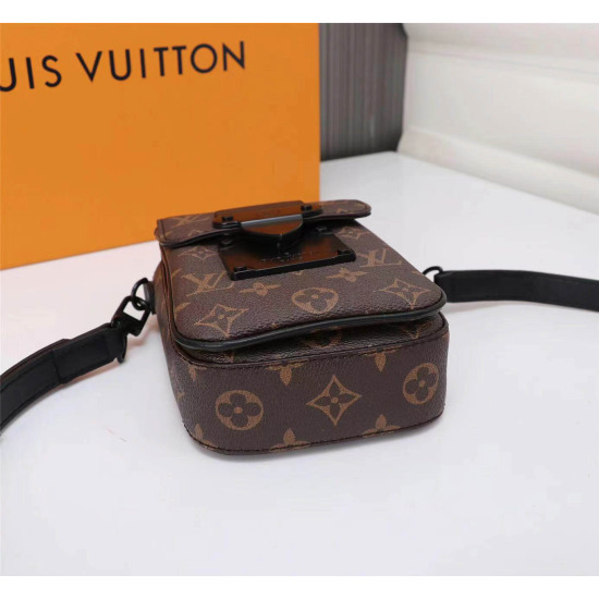 Louis Vuitton Model No. 69405 Size: 15x17x8 cm