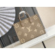 LV On The Go Ivory Model: M45494 Size: 35 x 27 x 14 cm