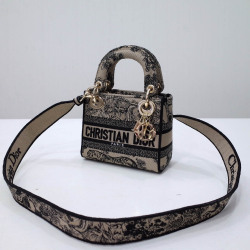 Zoo Collection Size: 44531 Size: 17x15x7cm