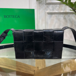 BV Bottega Veneta Cassette bag Size: 23x15cm