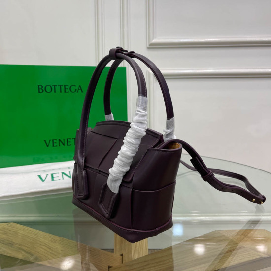 BV Arco29~mini bag Size:29x9cm KF008