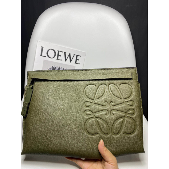 Loewe Size: 29.5x20cm Model: 3040