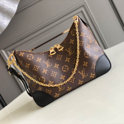 Louis Vuitton Size: 29 x 16 x 9.5 cm