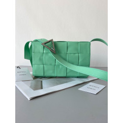 BV Cassette bag Size: 23x15cm 667298 Spring Green