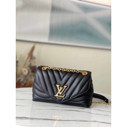 Louis Vuitton Size: 24x14x9cm