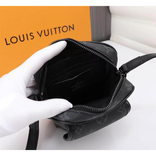 Louis Vuitton Model: 69404 Size: 15x17x8cm