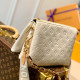 Louis Vuitton Item No.: M57793 Size: 26x20x12cm