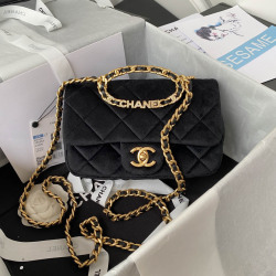 AS3450 Handbag with Diamond Chain Size: 20cm