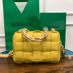 BV Chain Bag Size: 26x18cm Corn Yellow