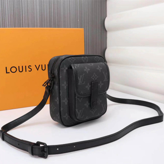 Louis Vuitton Model: 69404 Size: 15x17x8cm