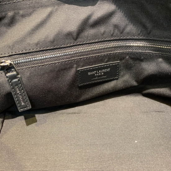Backpack Model: 667490 Size: 15*36*14.5cm