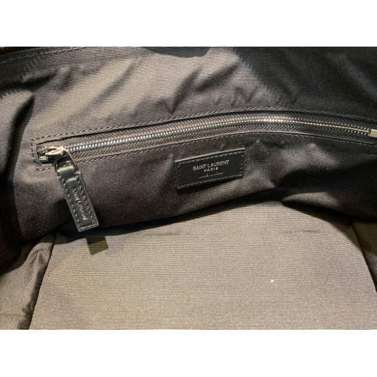 Backpack Model: 667490 Size: 15*36*14.5cm