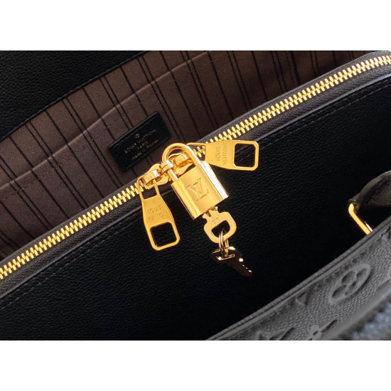 Louis Vuitton Size: 33x23x15cm
