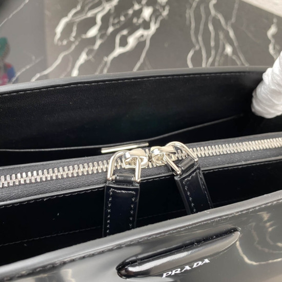 Prada Handbag Size: 33x18cm 1BA327