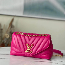 Louis Vuitton Size: 24x14x9cm