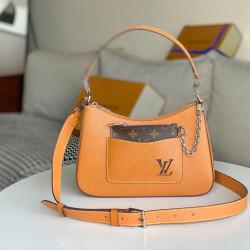Louis Vuitton Size: 25 x 15 x 8 cm