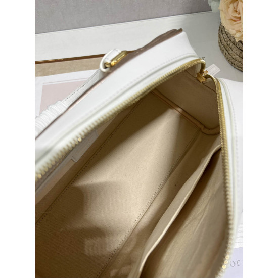 Zip Handbag Ref: 6202 Size: 341815cm