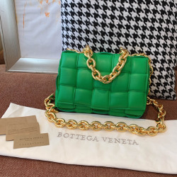 BV Pillow Bag Size:27x10cm Emerald Green