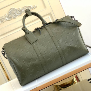 Bolsa de viagem Louis Vuitton Tamanho: 50 x 29 x 23 cm