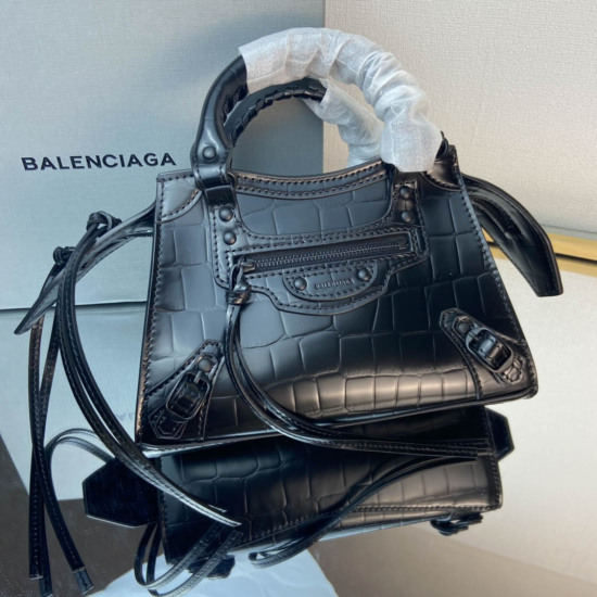 Balenciag* Neo Classic biker bag Size: 16.5*22*9*14.5cm