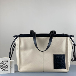 White cloth bag Size: 35*27*19CM 