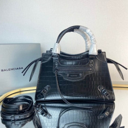 Balenciag* Neo Classic Casual Bag Size: 18cm