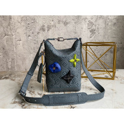 Model: M20875 Climbing Bucket Bag Series Size: 17 x 24 x 8.5 cm