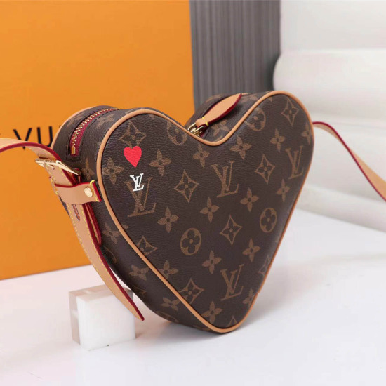 Louis Vuitton Model: 45149 Size: 22x20x6cm