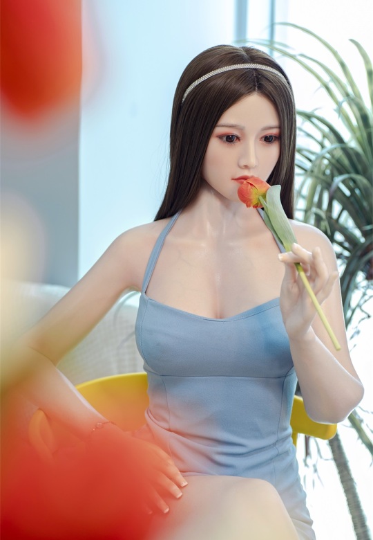 Aida - Japanese Style Big Boobs Gentle Realistic Silicone Sex Doll (5 Sizes)
