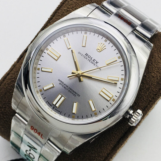 Rolex Oyster Perpetual Diameter: 41mm Thickness: 12mm