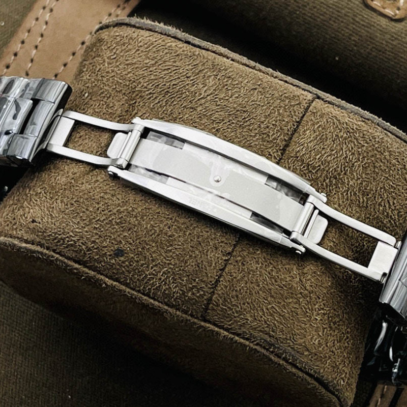 Chanel J12 series watch Diameter: 38 mm