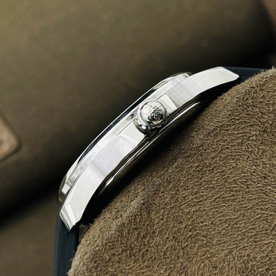 Patek Philippe Quartz Watch Size 35.6 * 9.5 mm