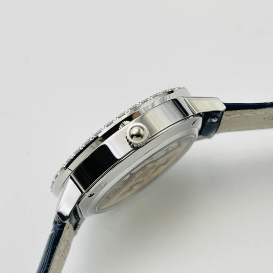 Jaeger-LeCoultre watch Diameter: 34MM, thickness 8.8MM Model: Q3523570