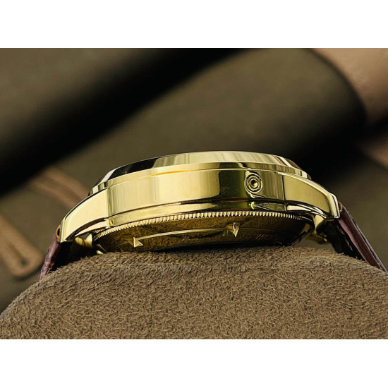 Vacheron Constantin Heritage Watch Ident No.: 47200 Diameter: 41 mm Rose Gold