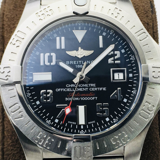 Breitling Submersible watch Diameter: 45 mm