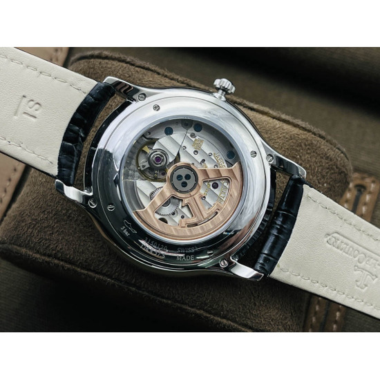 Jaeger-LeCoultre Business Watch Model: Q1238420