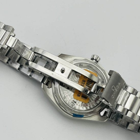 Omega Seamaster watch Diameter: 34 mm