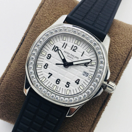 Patek Philippe Quartz Watch Size 35.6*9.5mm
