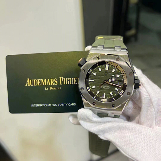 Royal Oak Offshore Diver's Watch Ref. 15720ST