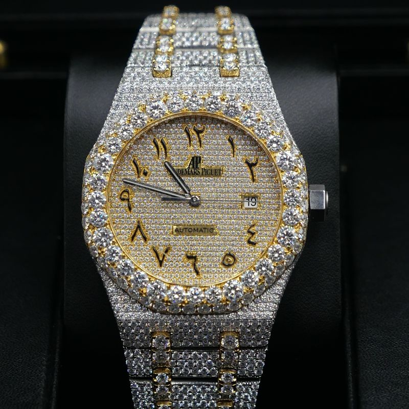 Iced out AP Watches #OEM #LAB #icedoutwatch #icedoutjewelry #diamondwatch #moissanitewatch #customwatch #luxurywatches #VVS #diamond #moissanite #icedout