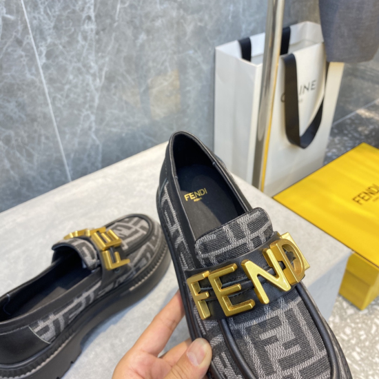 FENDI Graphy厚底鞋