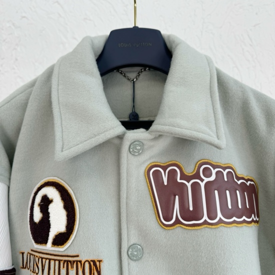 Louis Vuitton章仔刺绣羊毛棒球外套