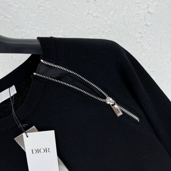 Dior 不对称拉链针织衫