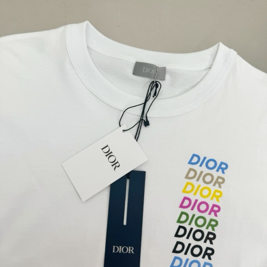 Dior 彩虹字母印花短袖T恤