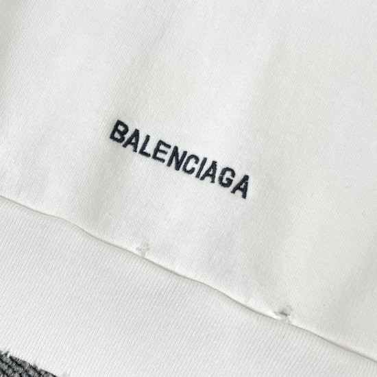 Balenciaga小爱心字母刺绣帽衫