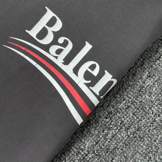 Balenciaga 可乐裂纹短袖