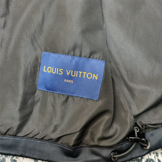 Louis Vuitton教练夹克