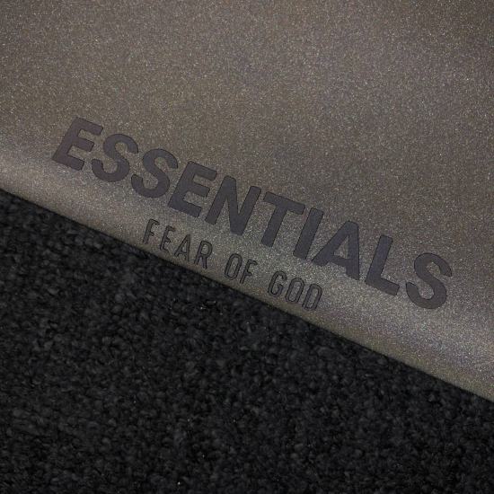 Fear of God Essentials 短裤